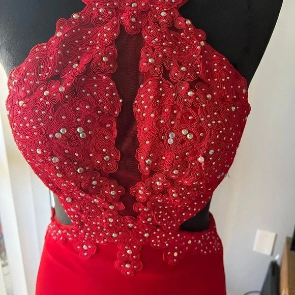 Alyce evening gown - Picture 2 of 9